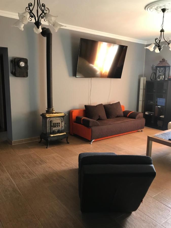 Eden Apartman Algyo Екстериор снимка