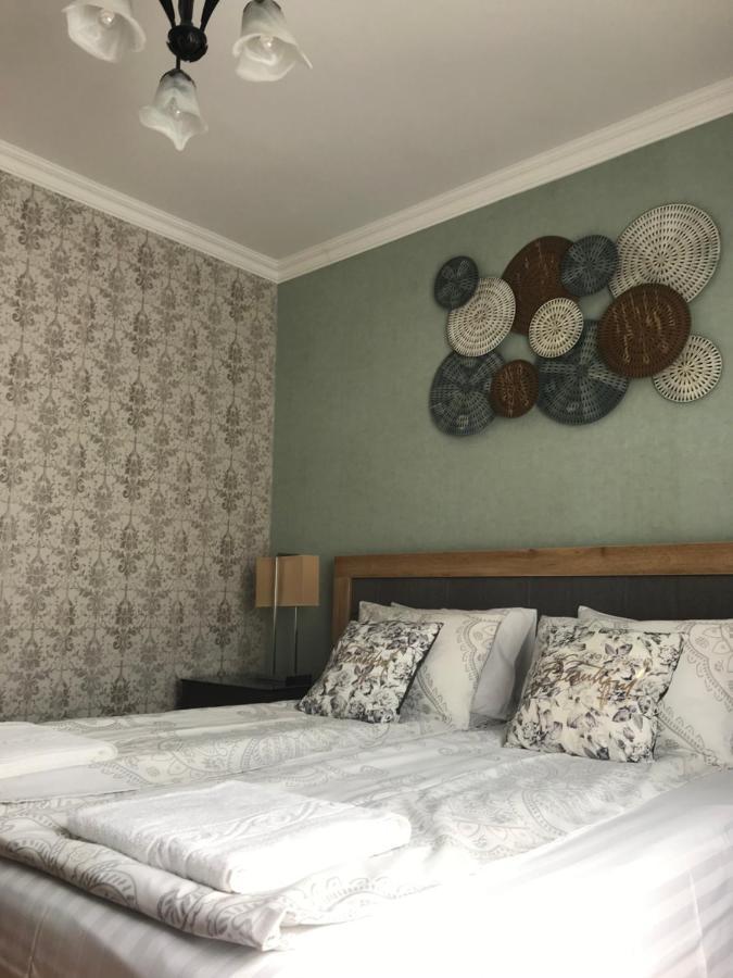 Eden Apartman Algyo Екстериор снимка