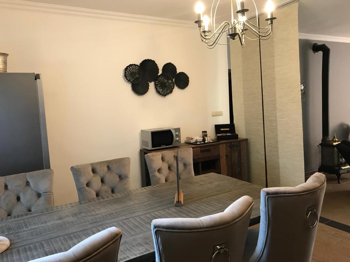 Eden Apartman Algyo Екстериор снимка