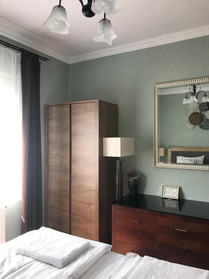 Eden Apartman Algyo Екстериор снимка