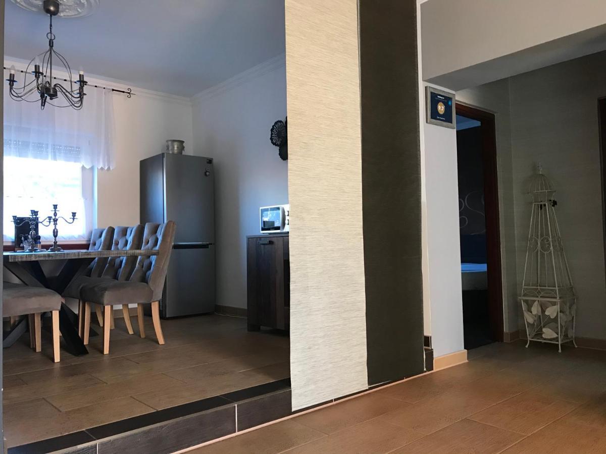 Eden Apartman Algyo Екстериор снимка