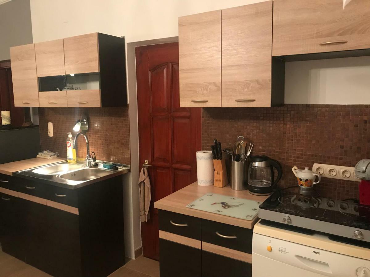 Eden Apartman Algyo Екстериор снимка