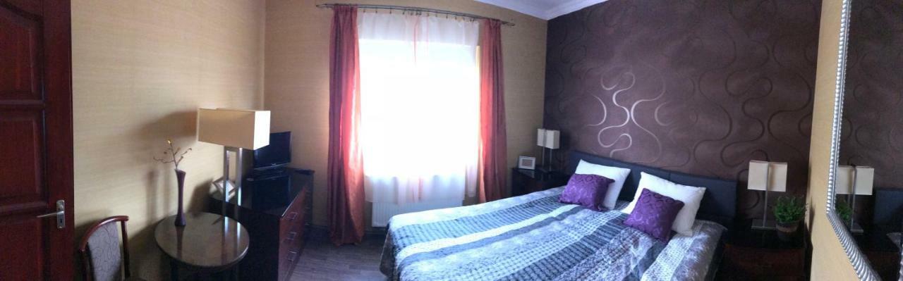 Eden Apartman Algyo Екстериор снимка