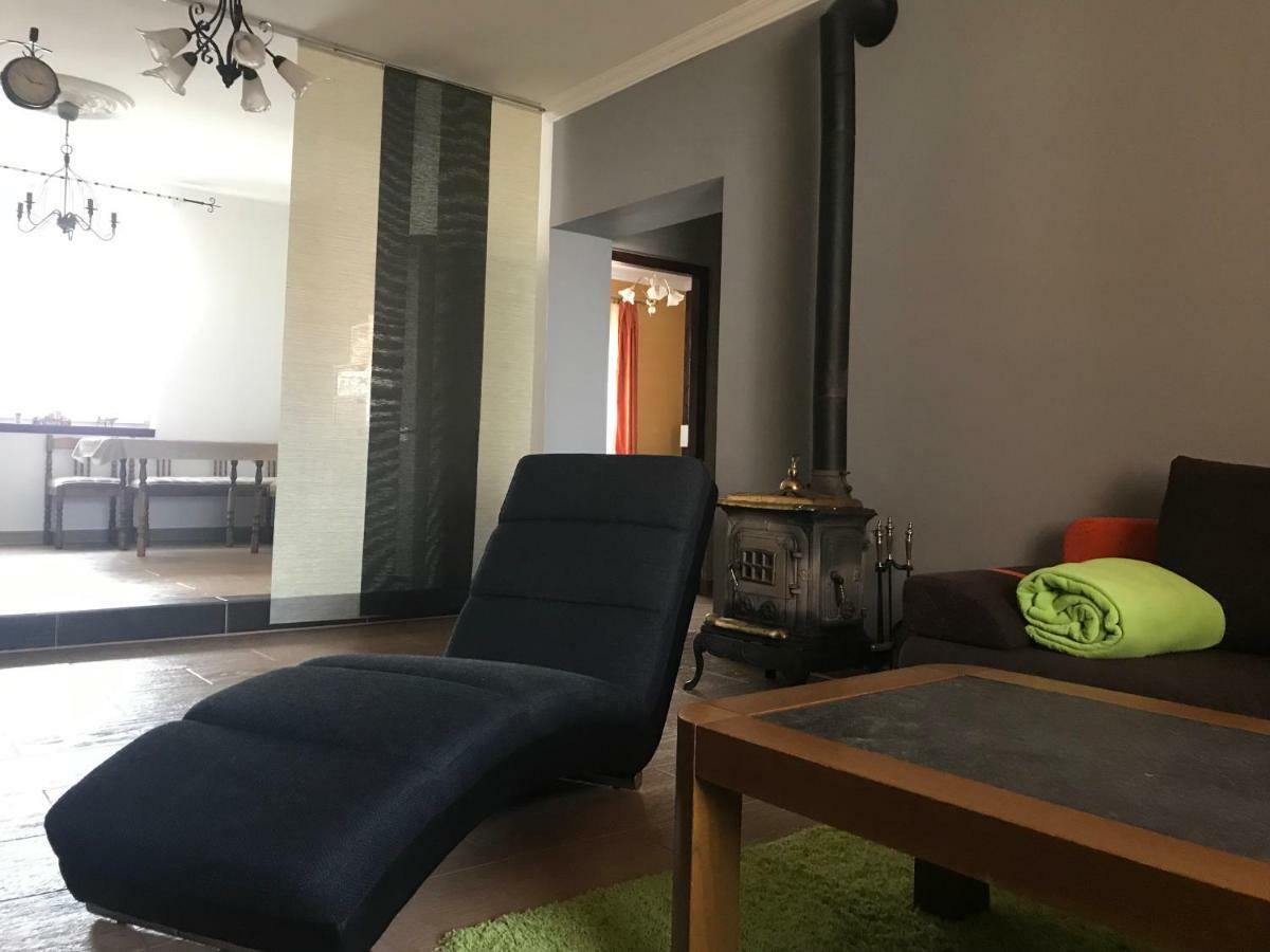 Eden Apartman Algyo Екстериор снимка