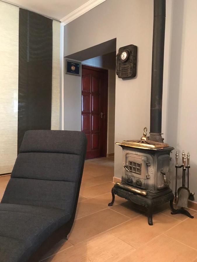 Eden Apartman Algyo Екстериор снимка